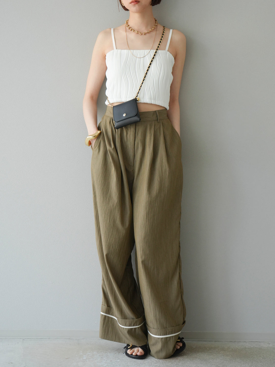 [預購]波浪滾邊杯裸色吊帶背心/可脫