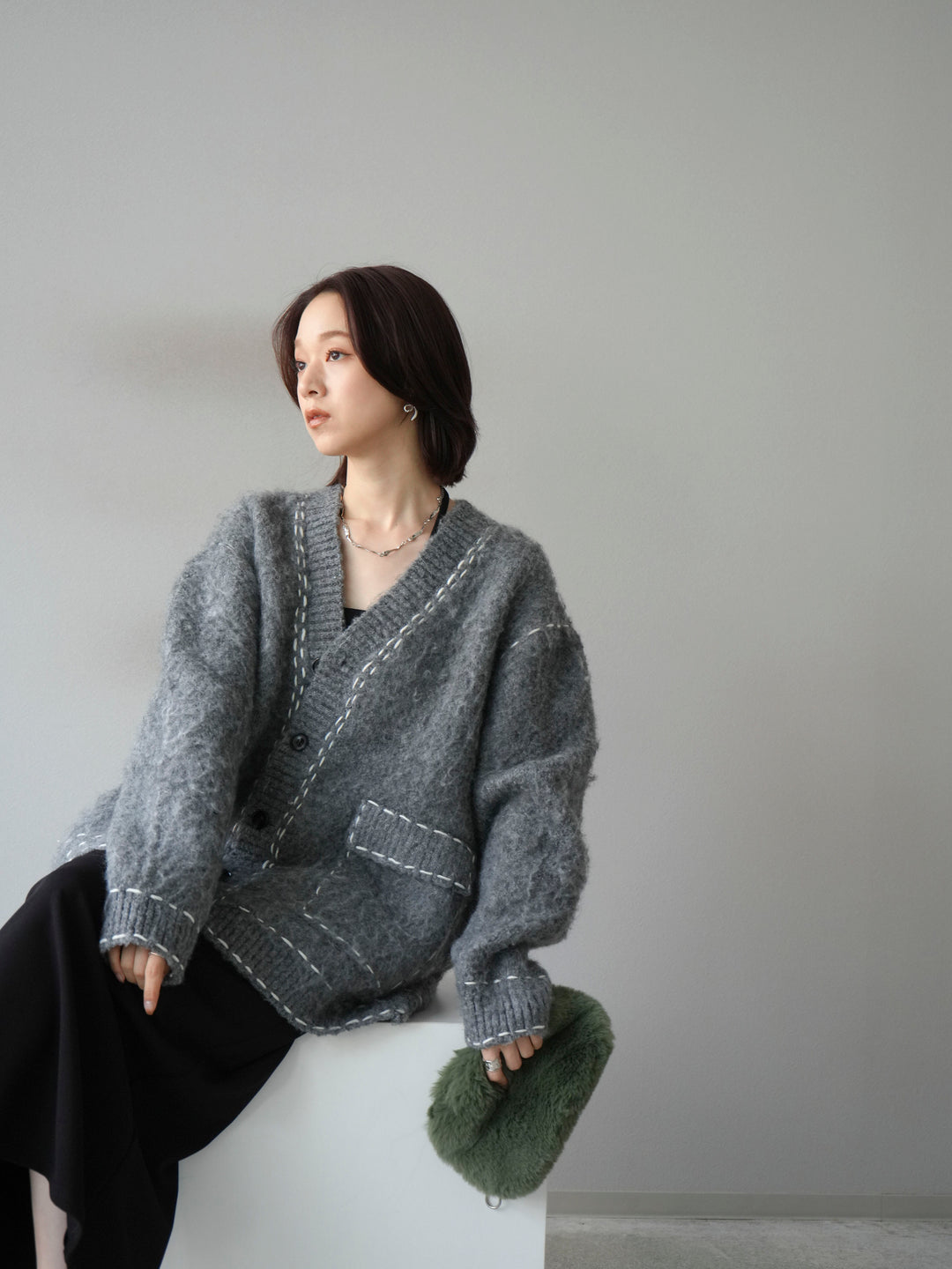 [予約]ステッチVネックニットカーディガン/グレー