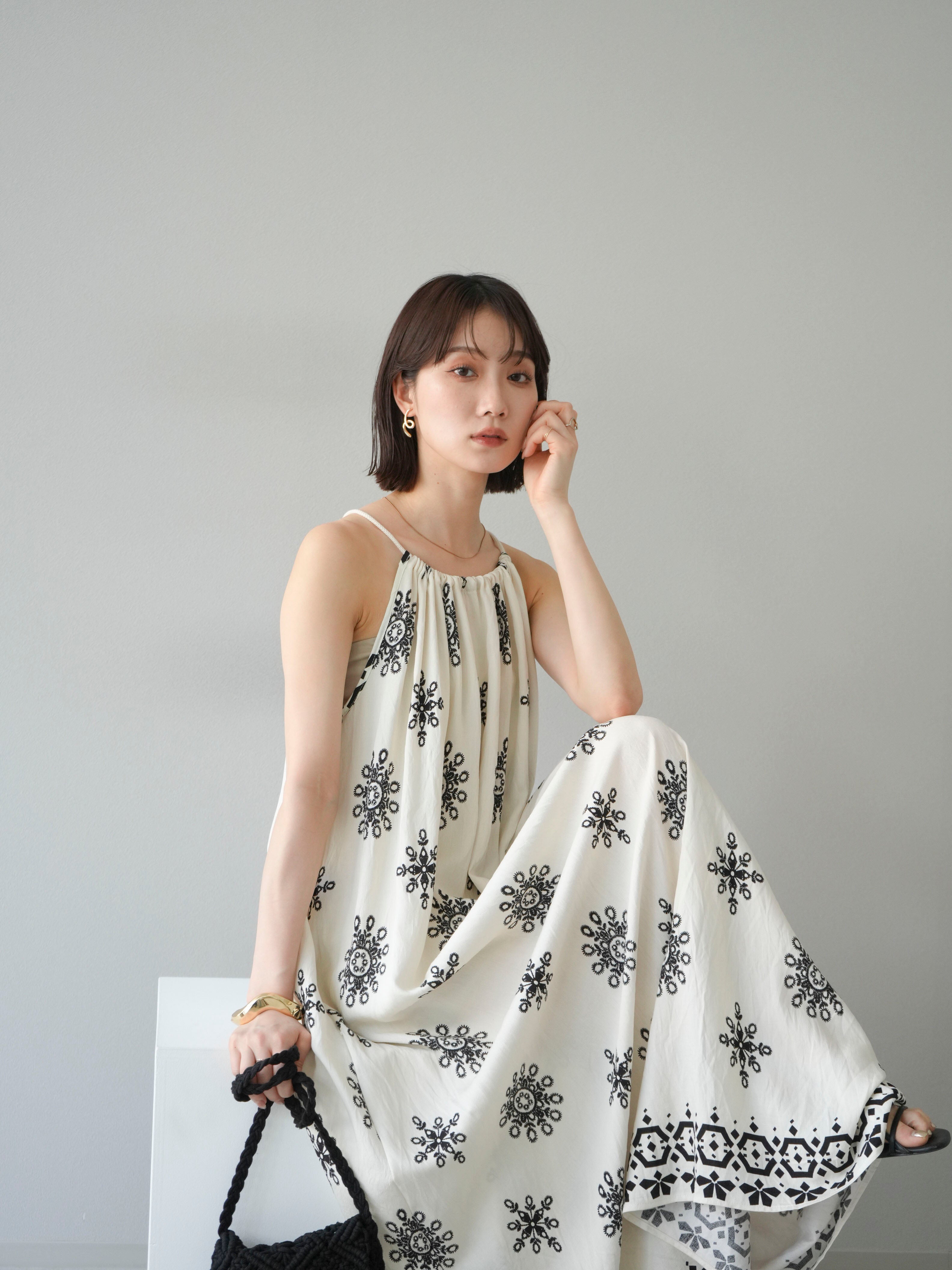 me&me coutureアイボリー ストライプ柄 キャミワンピース me&me coutureアイボリー ストライプ柄 キャミワンピース