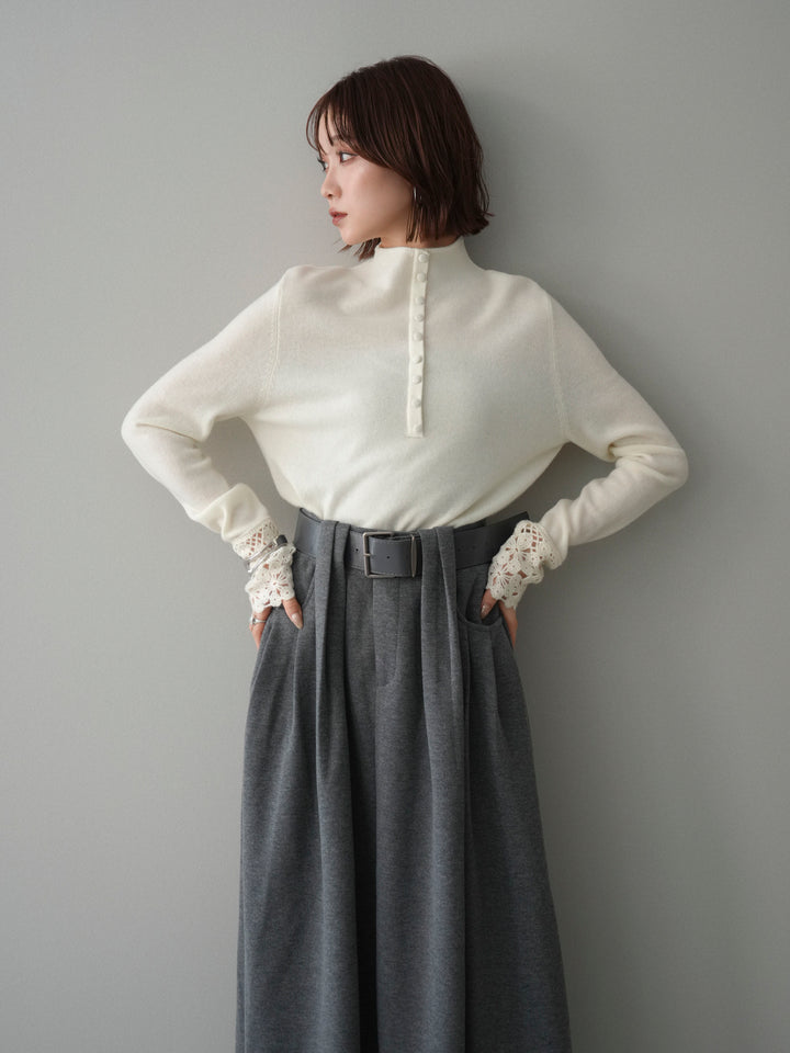 [予約]袖スカラップレースフロントボタンウールニットトップス/white
