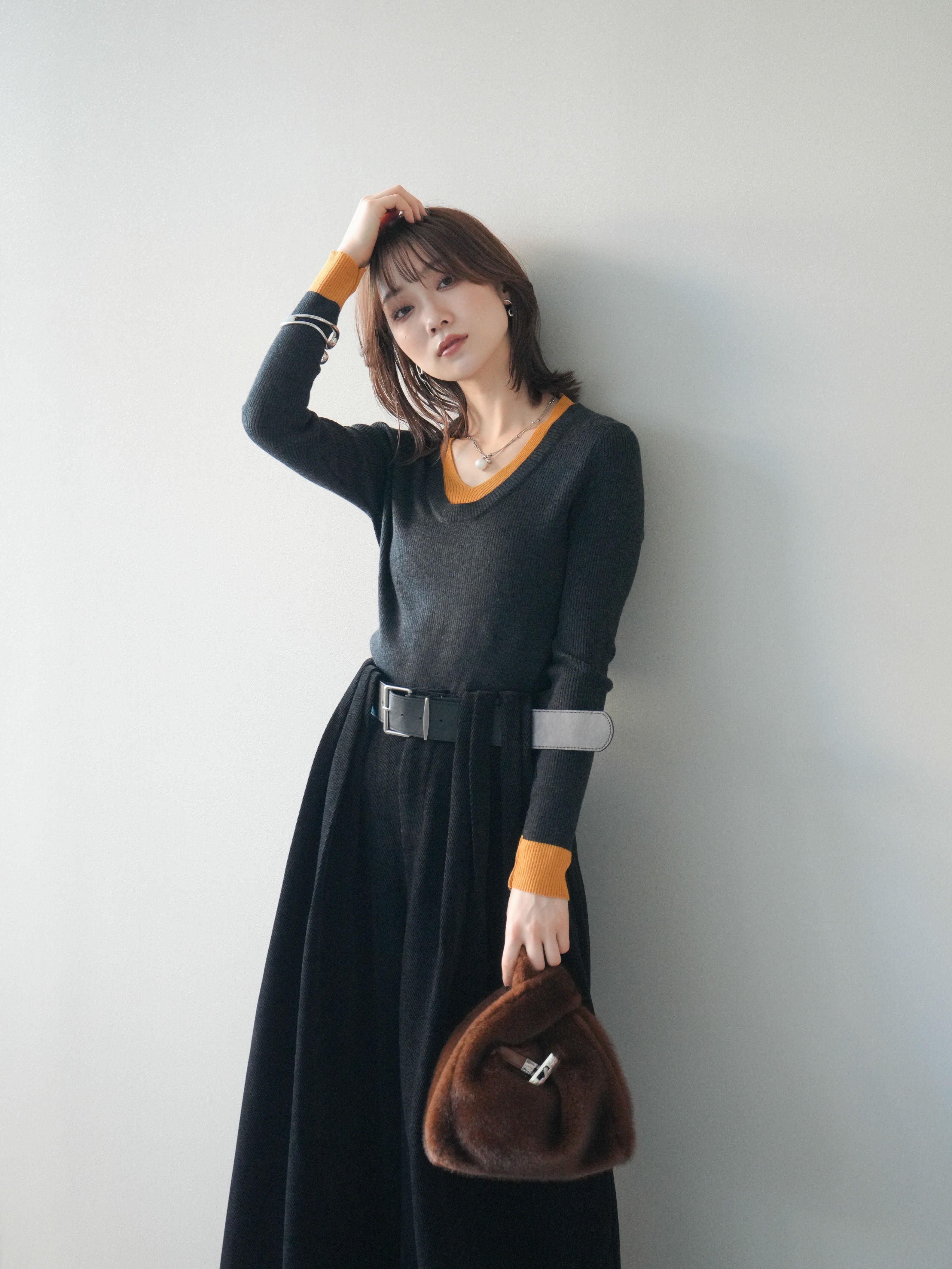 予約]Uネック配色レイヤードリブニットトップス/charcoal – Lumier