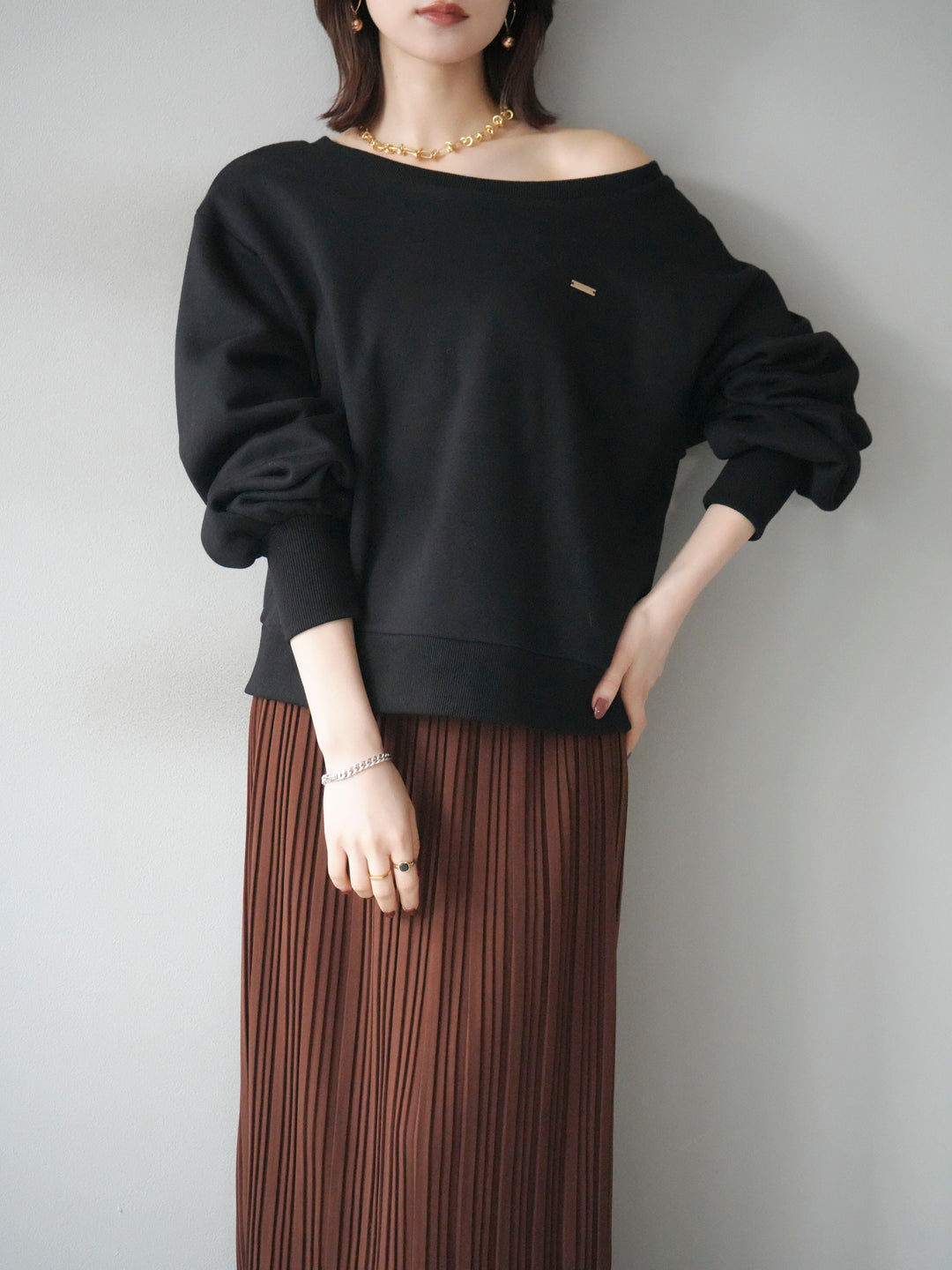 [予約]プレート付裏起毛ワンショルプルオーバー/black