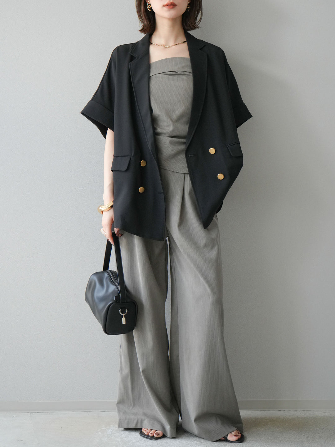 [預購] 金色紐扣半身夾克/黑色