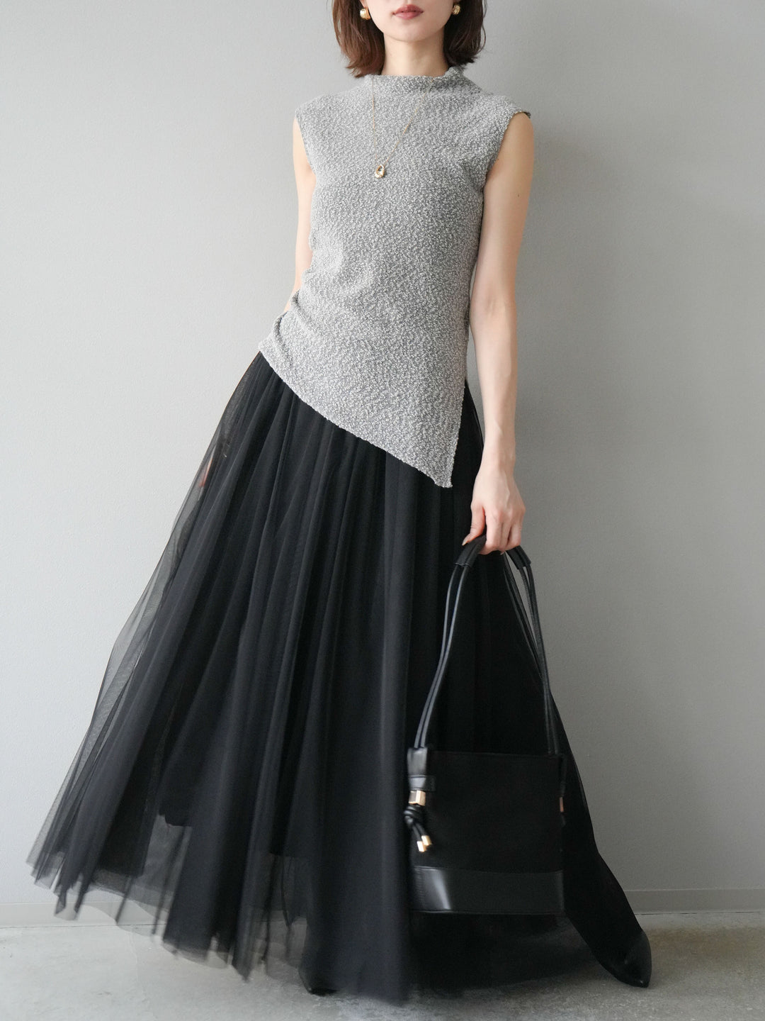 [SET]ブークレアシメニットノースリーブトップス+チュールボリュームスカート(2set)