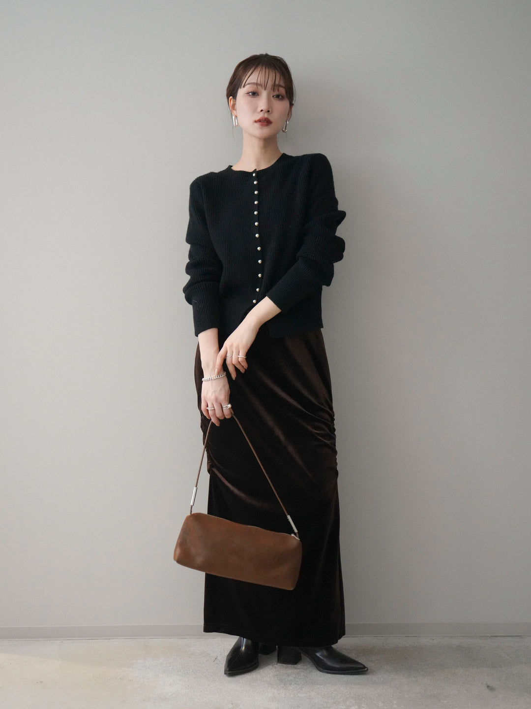 [SET]シルバーボタン畦編みニットカーディガン+ギャザーベロアスカート(2set)