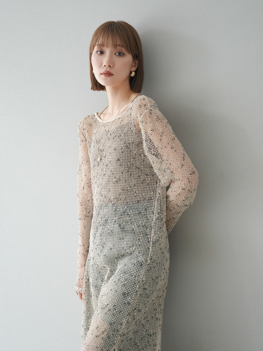 [預購] 鏤空網眼露背洋裝/象牙白