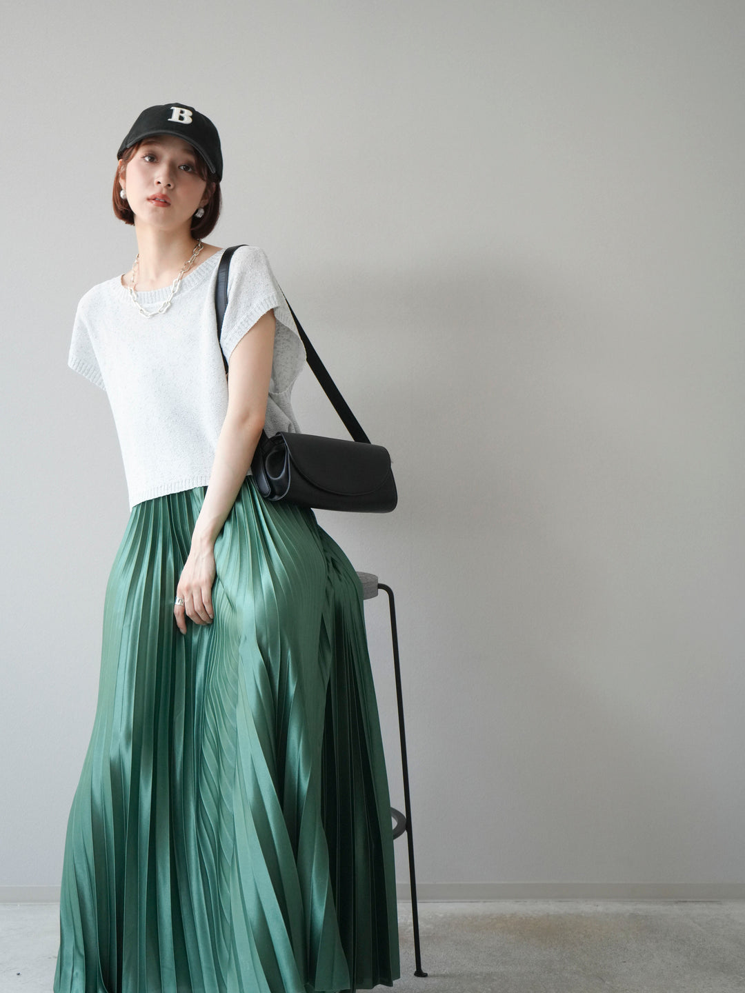 [SET]ネップヤーンクロップドニットベスト+サテンプリーツマキシスカート(2set)