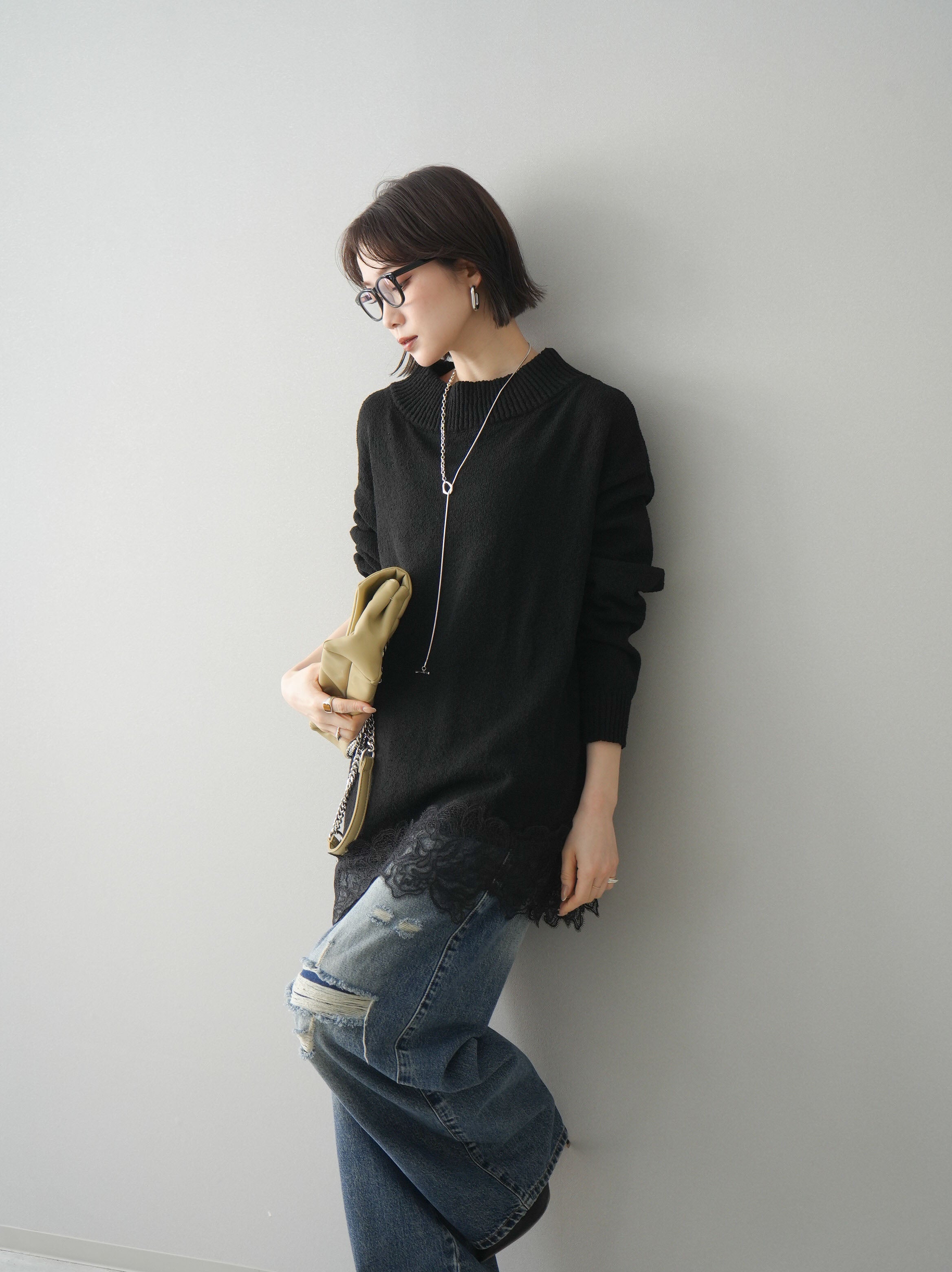 予約]アシンメトリーレースヘムニットプルオーバー/black – Lumier