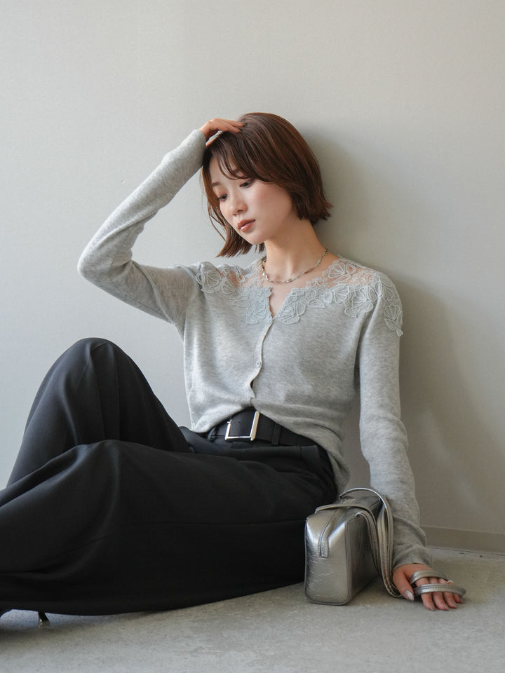 【套裝】肩部蕾絲針織開襟衫+銀色搭扣垂褶闊腿褲（兩件套）