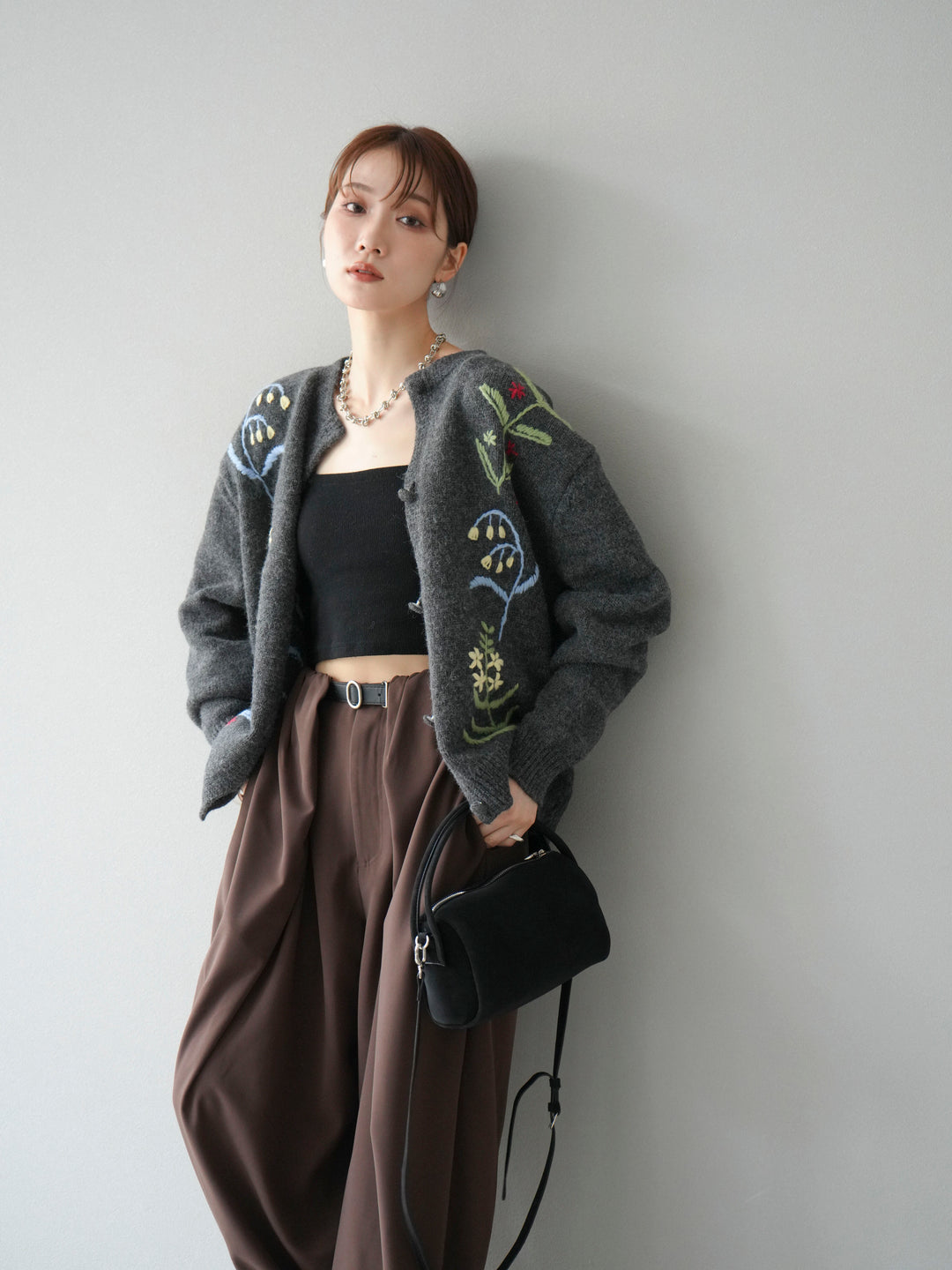[SET]フラワー刺繍ニットカーディガン+ベルト付タックワイドパンツ(2set)