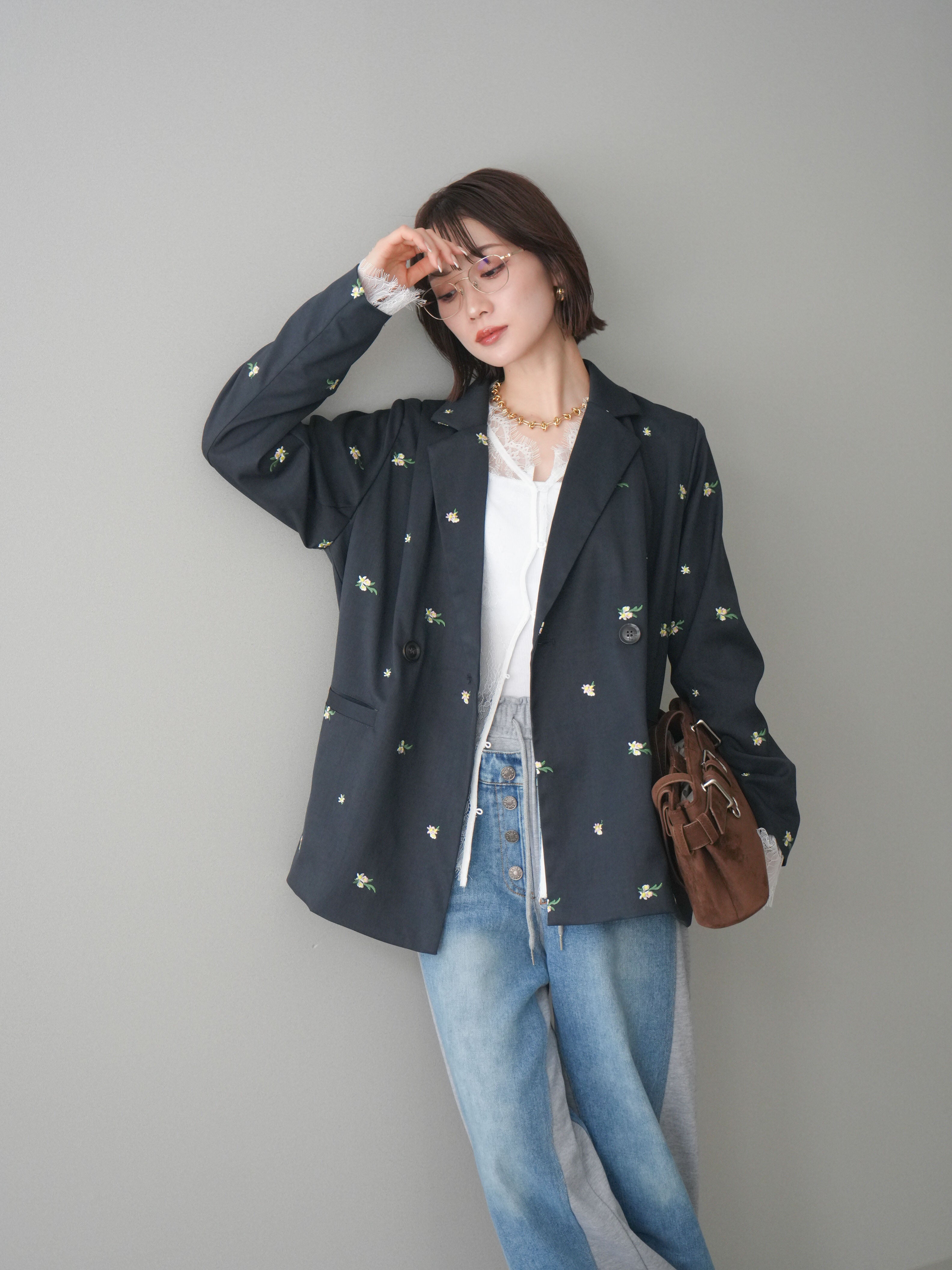 予約]フラワー刺繍テーラードジャケット/navy – Lumier