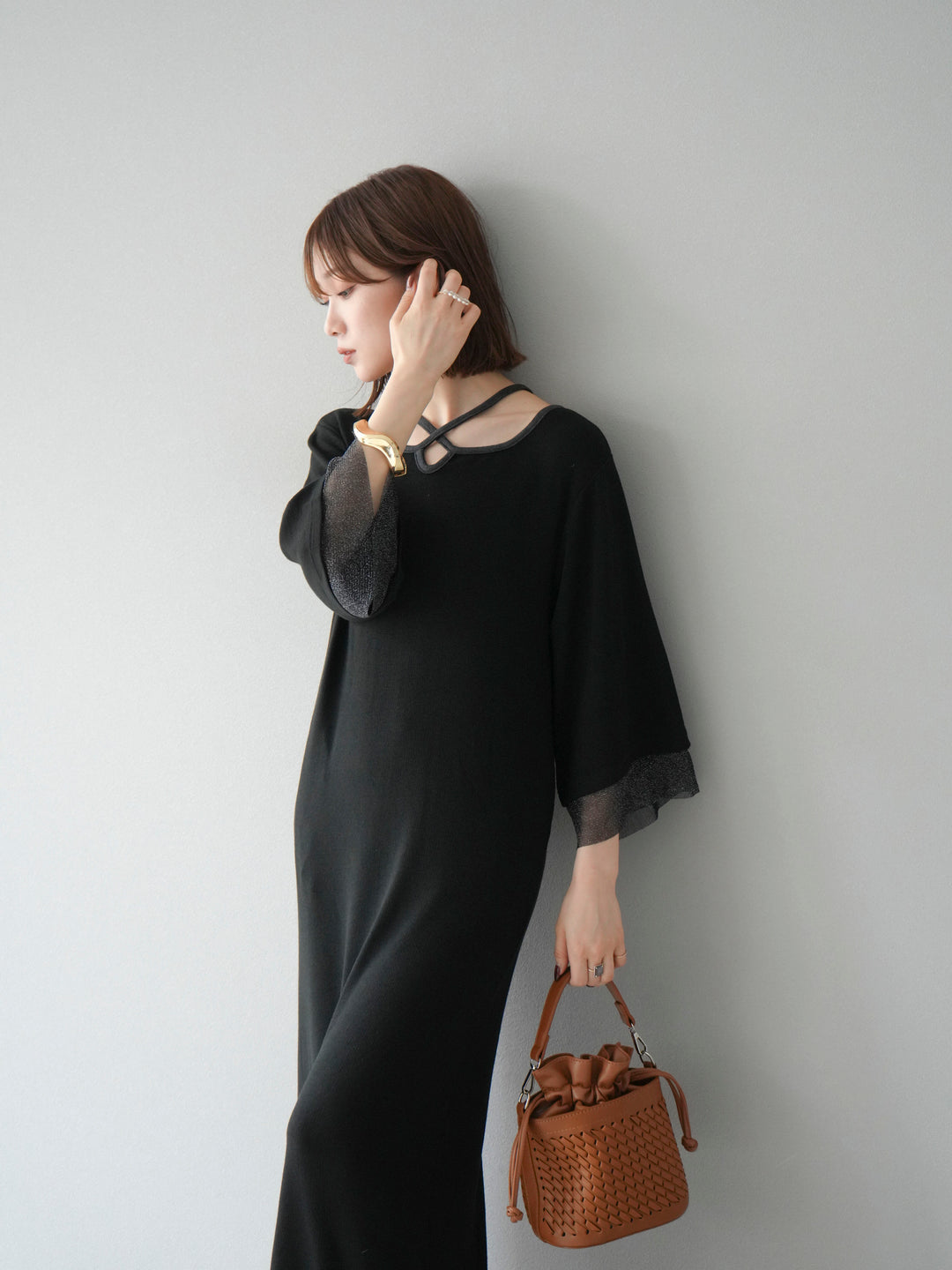 [予約]デザインネックラメシアー切替ニットワンピース/ブラック