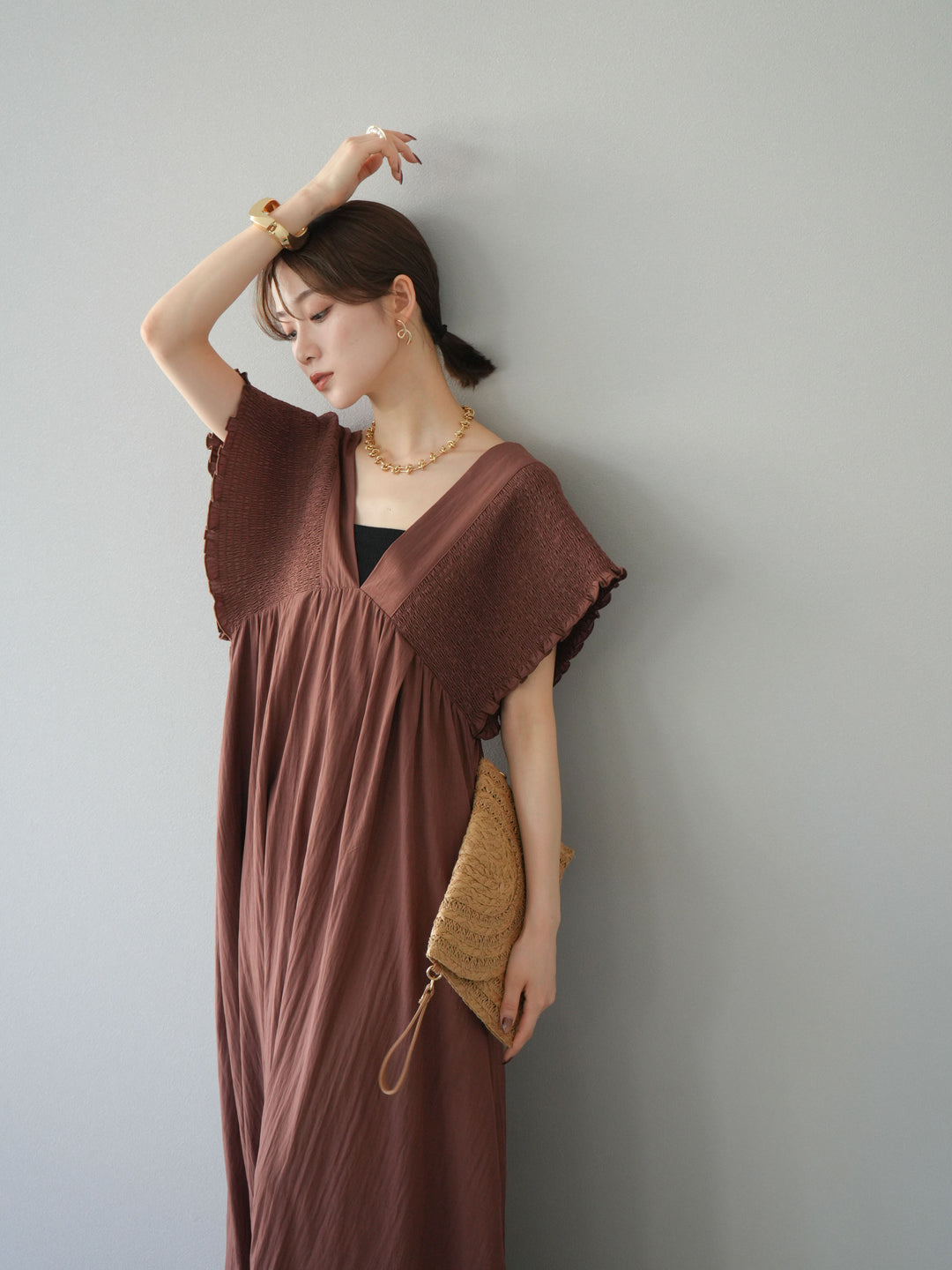 【預購】褶皺V領洋裝/棕色