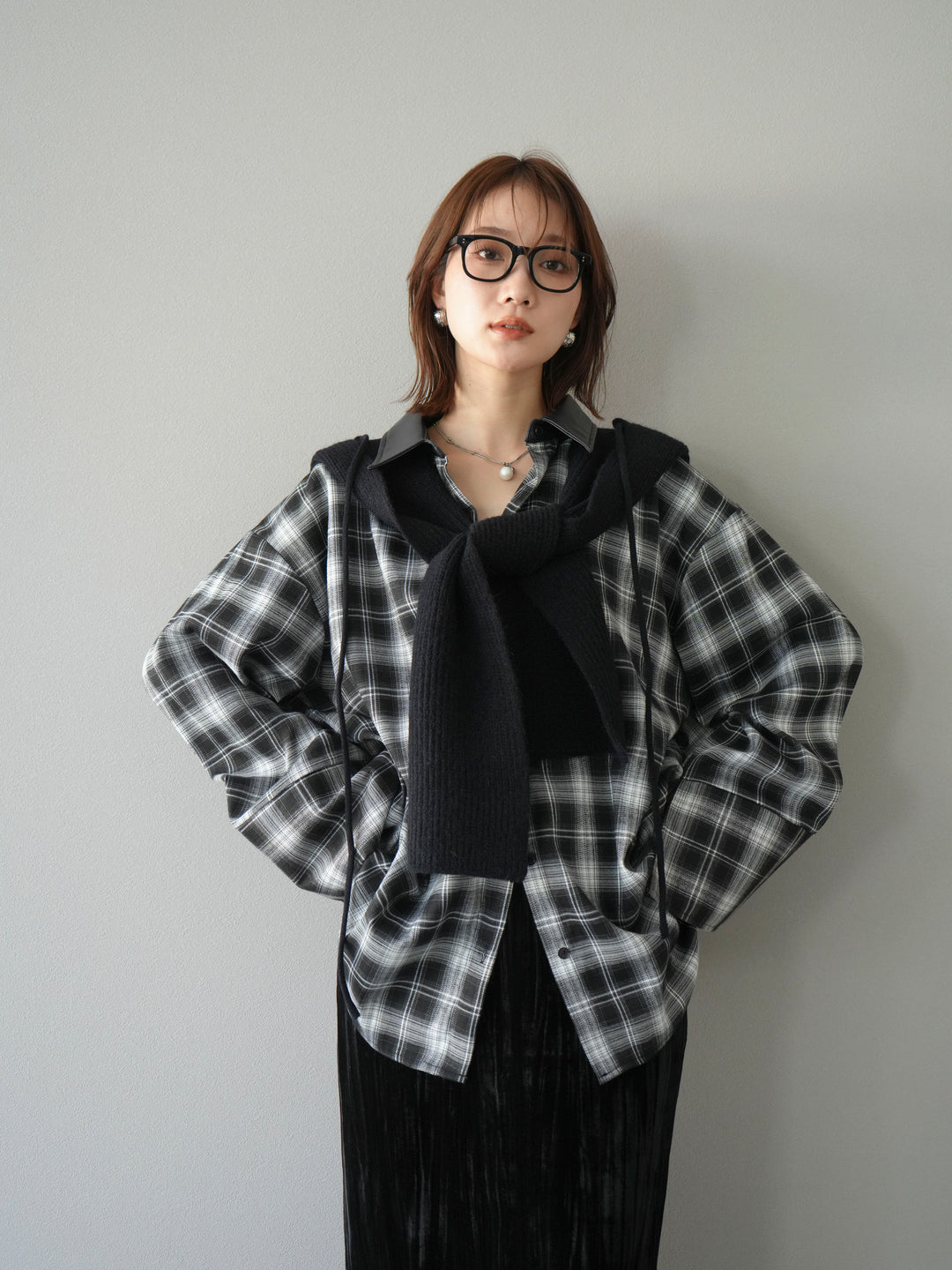[予約]レザー襟オンブレチェックオーバーシャツ /ブラック