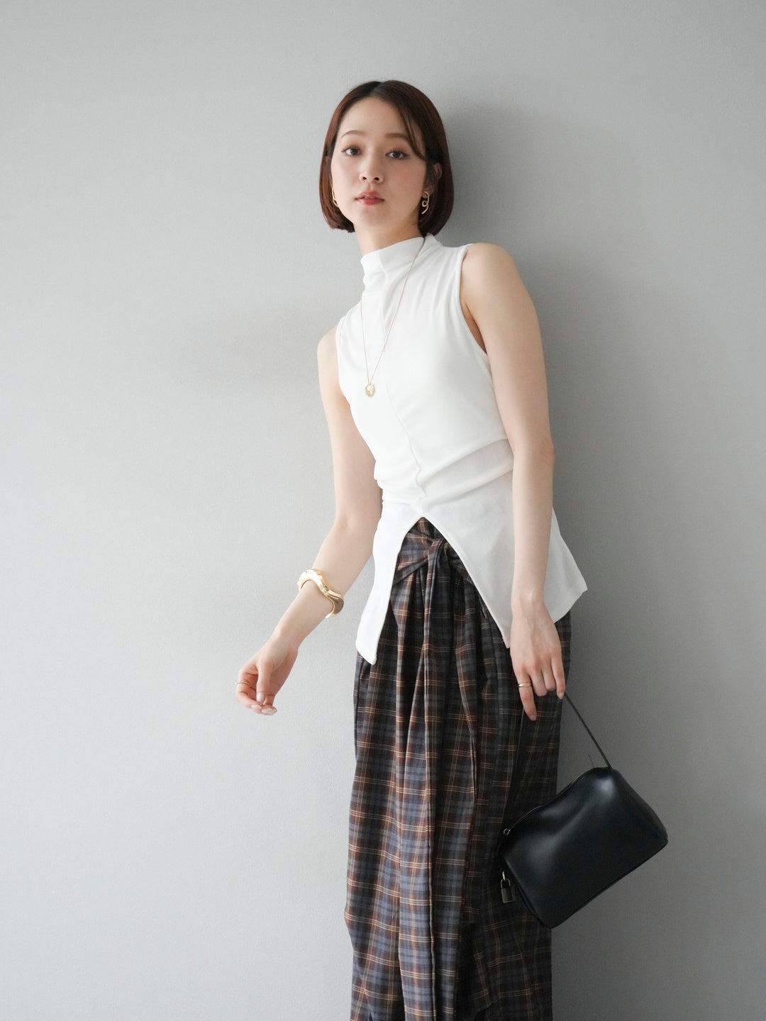 [予約]フロントスリットレーヨンニットトップス/ホワイト