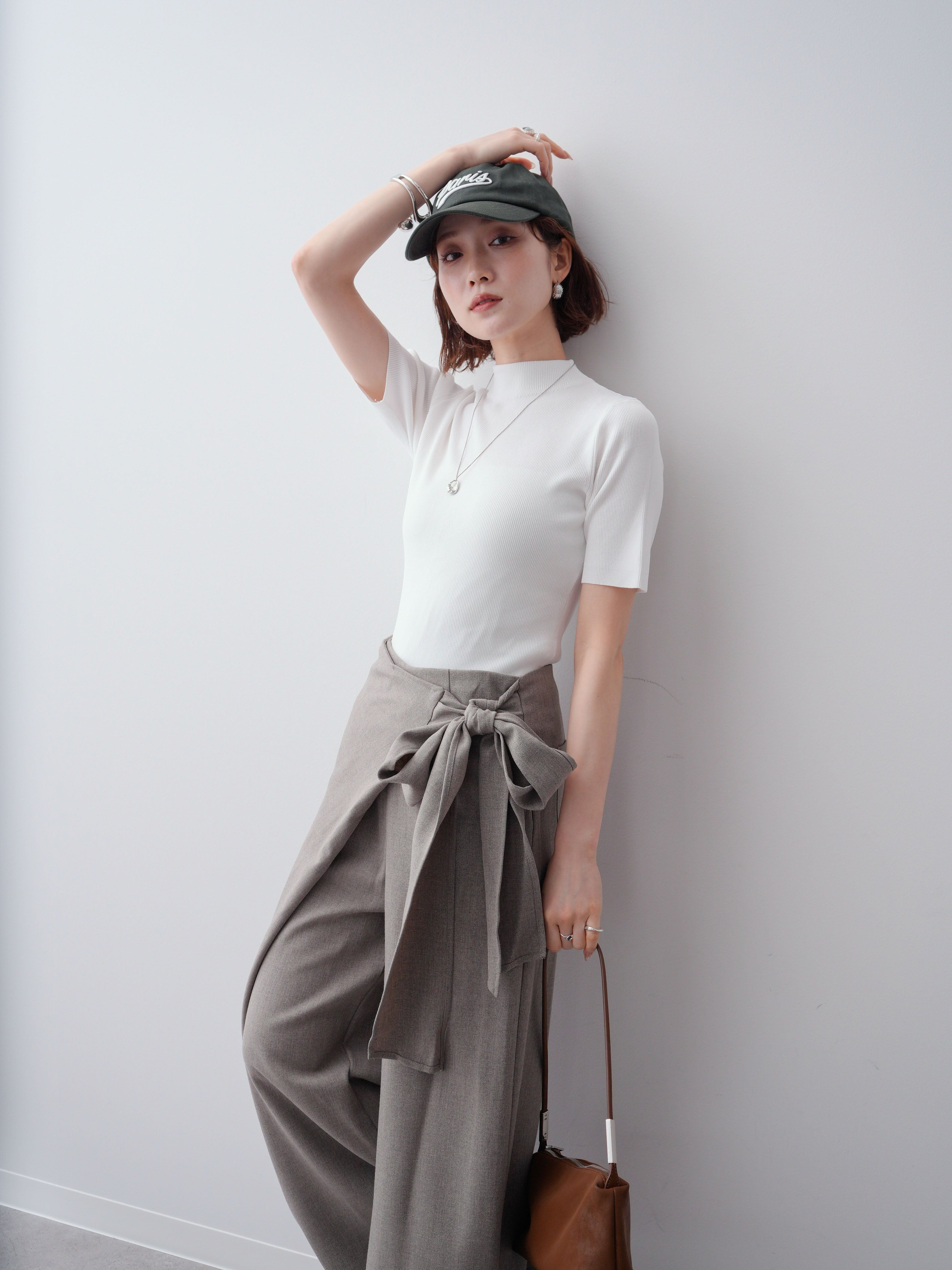 CFCL リブ ハイネック 半袖 トップス ホワイト 予約]モックネック半袖リブニットトップス/white – Lumier