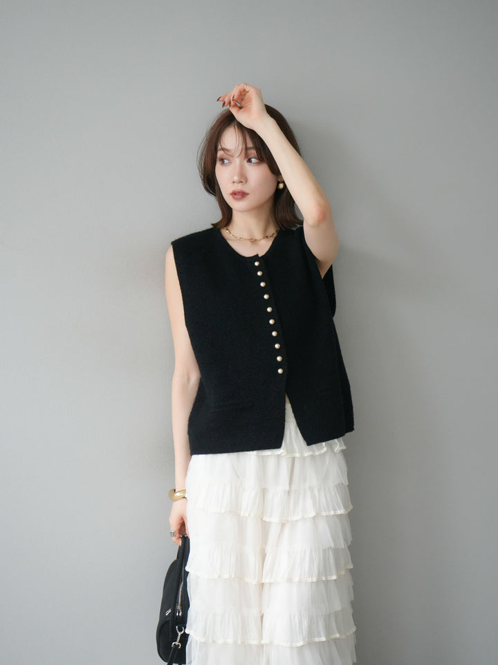 [予約]ゴールドボタンコンパクトニットベスト/ブラック