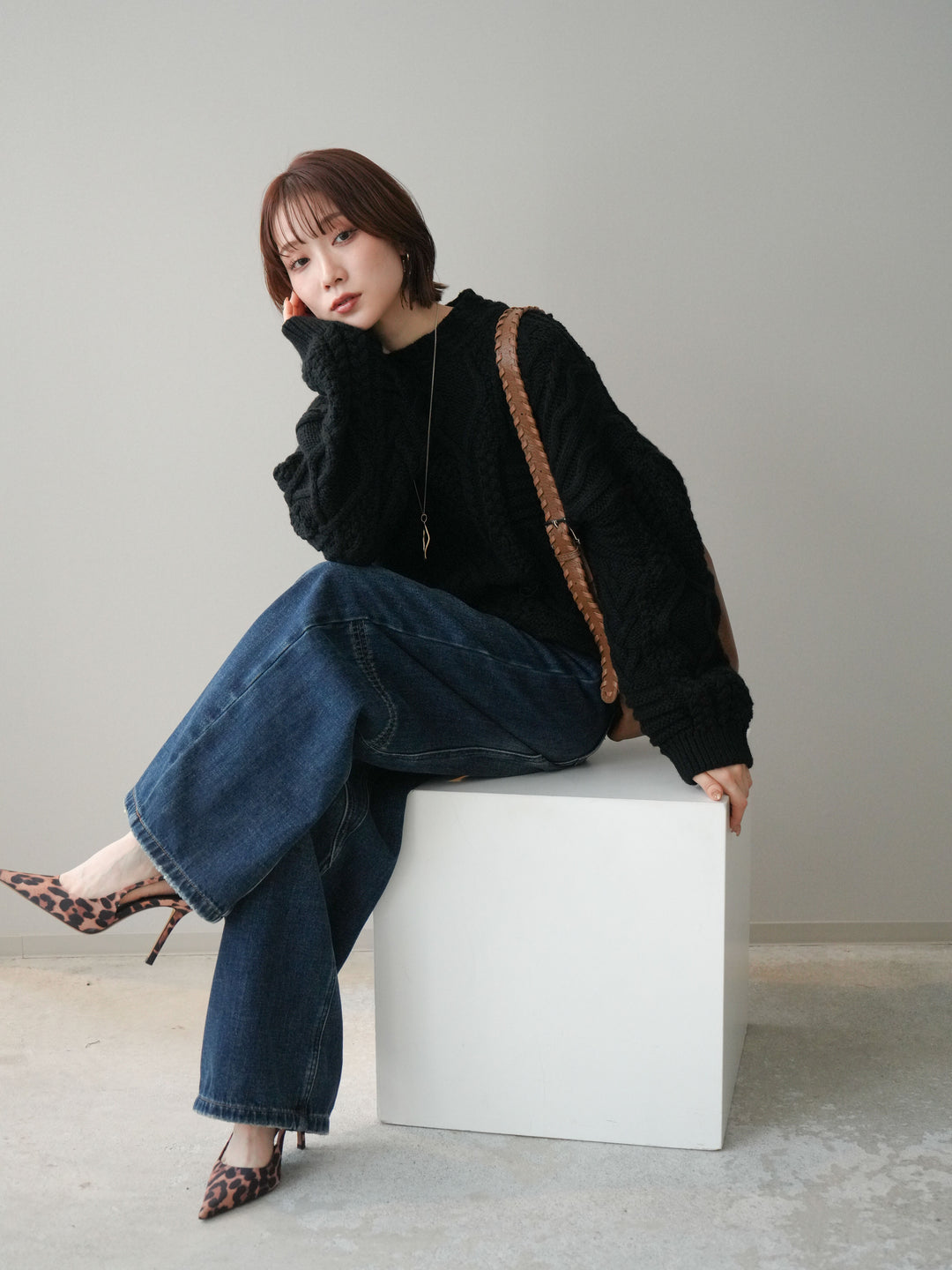 [予約]ケーブル編みモックネックニットプルオーバー/black