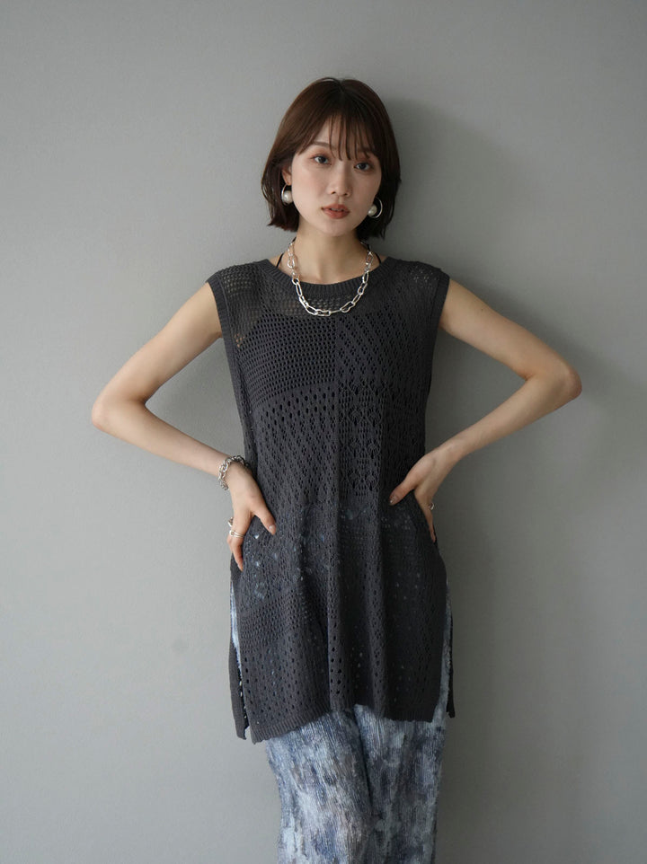 [Pre-order] Openwork side slit knit top/charcoal