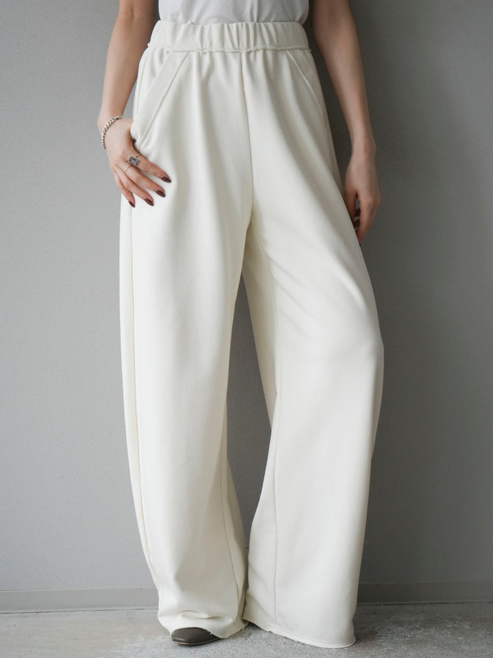 [予約]アウトシームカットオフスエットパンツ/white