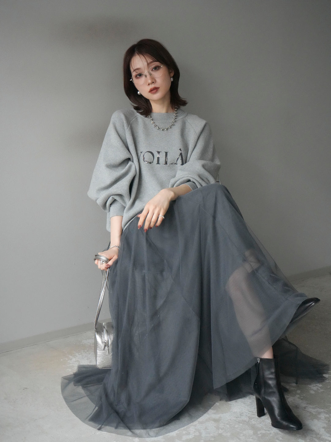 [予約]スウェットライクビーズロゴ刺繍ニットプルオーバー/mokugray