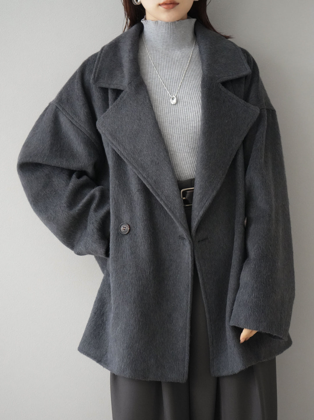 [SET]フェイクビーバーミドルコート+袖ボタンハイネックリブニットトップス+ベルト付ウールタッチワイドパンツL(3set)