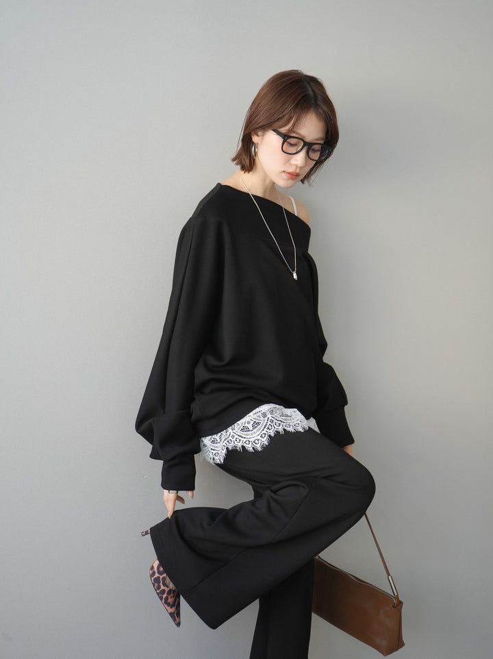[予約]アシンメトリーオフショルポンチプルオーバー/black