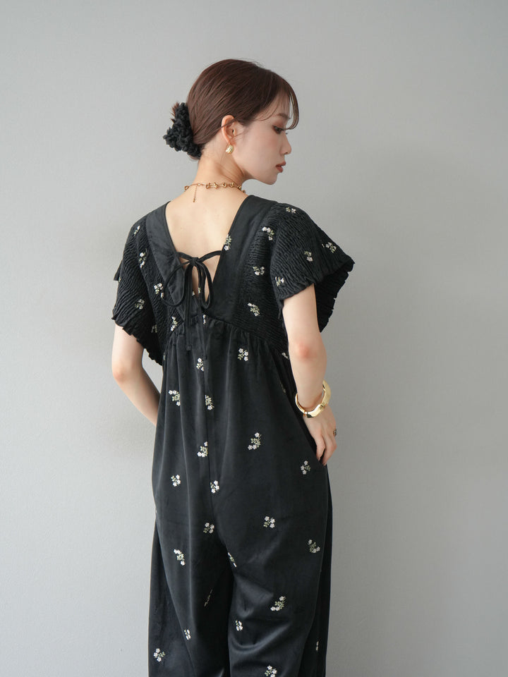 [予約]ベロアフラワー刺繍シャーリングサロペット/ブラック