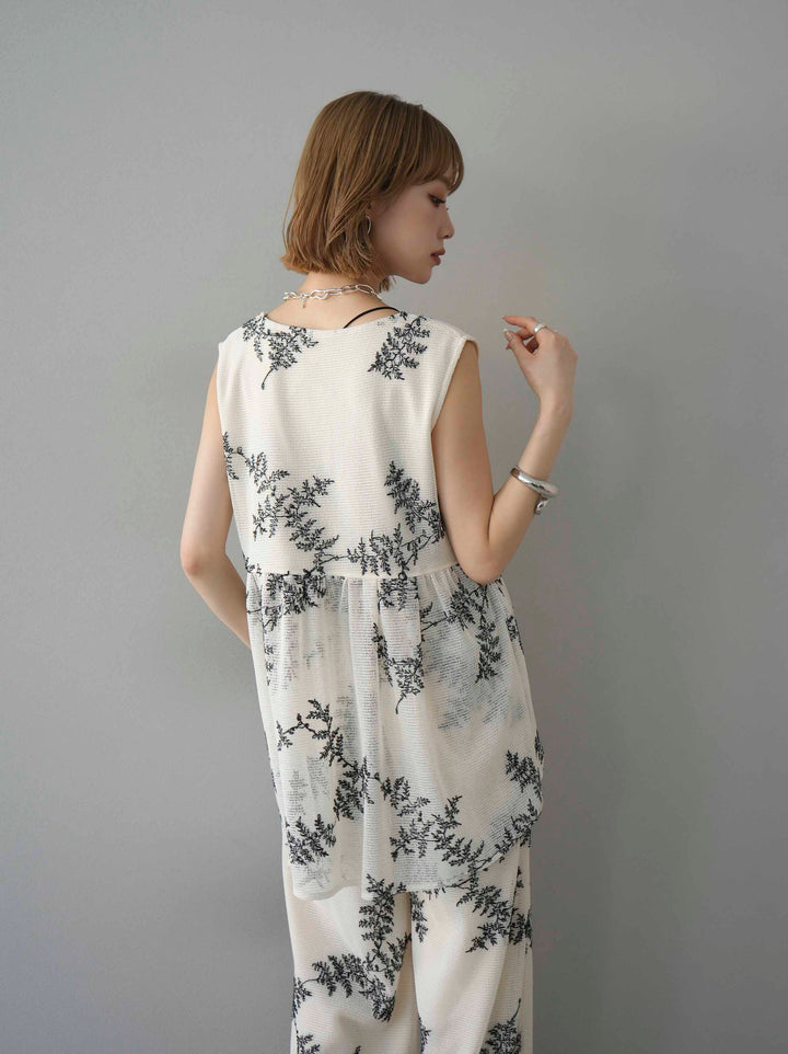 [予約]リーフ柄メッシュVネックフレアトップス/アイボリー