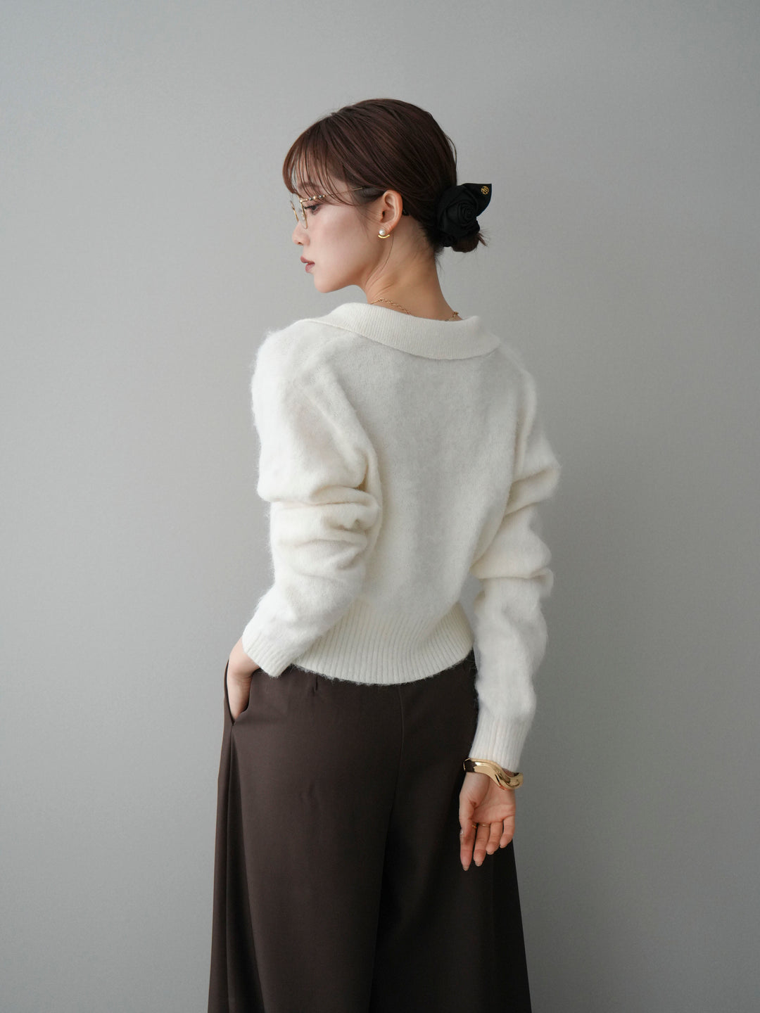 [予約]モヘア衿付きボタンプルオーバー/off