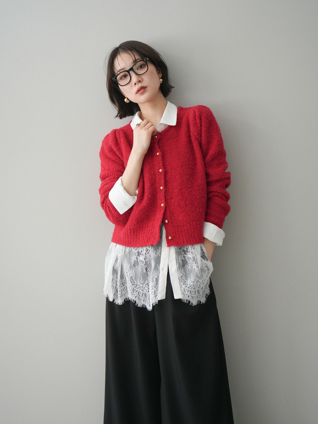 [SET]ゴールドボタンブークレニットカーディガン+総レースボリュームスリーブシャツ(2set)