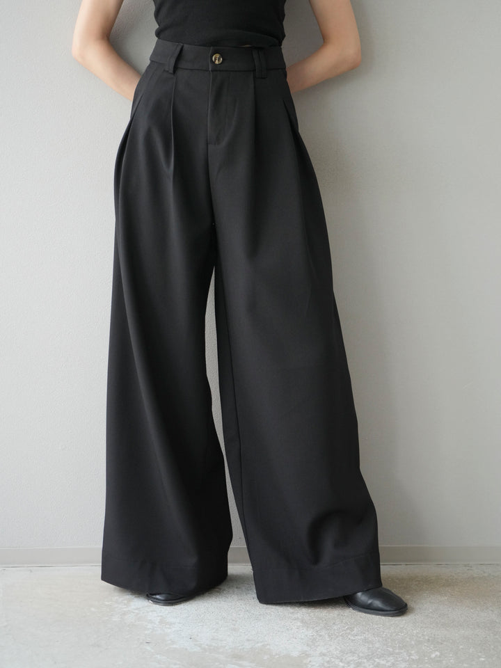 [予約]ダブルタックワイドパンツ/ブラック