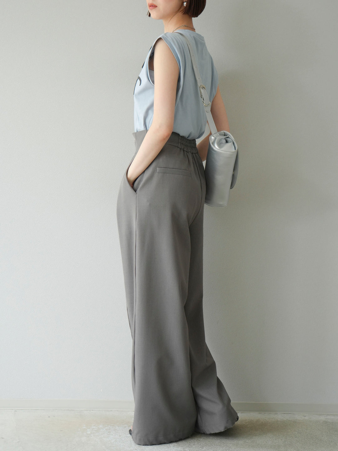 [SET]コード刺繍フレンチスリーブTシャツ+ジップタックワイドパンツ(2set)