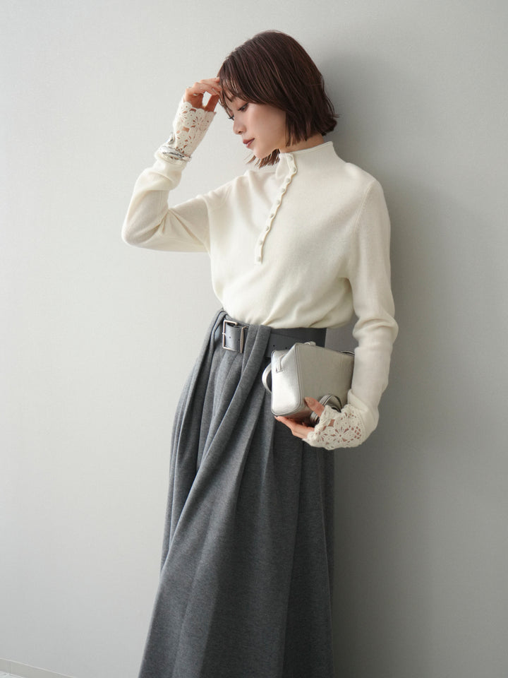 [予約]袖スカラップレースフロントボタンウールニットトップス/white