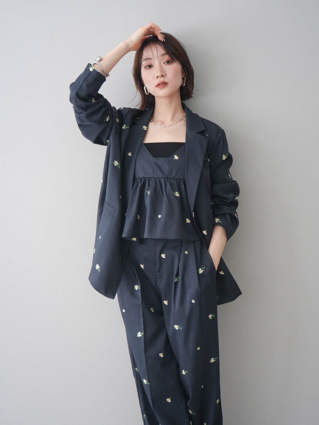 【預購】花卉刺繡修身夾克/海軍藍