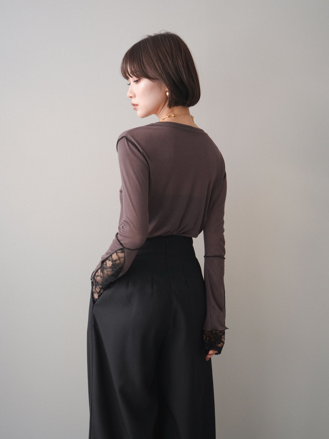 [予約]袖レースレイヤードデザインメロートップス/brown