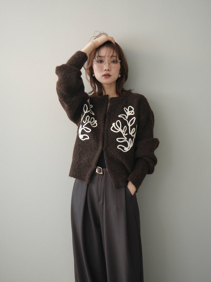 [予約]テープ刺繍ホック開きブークレニットカーディガン/darkbrown