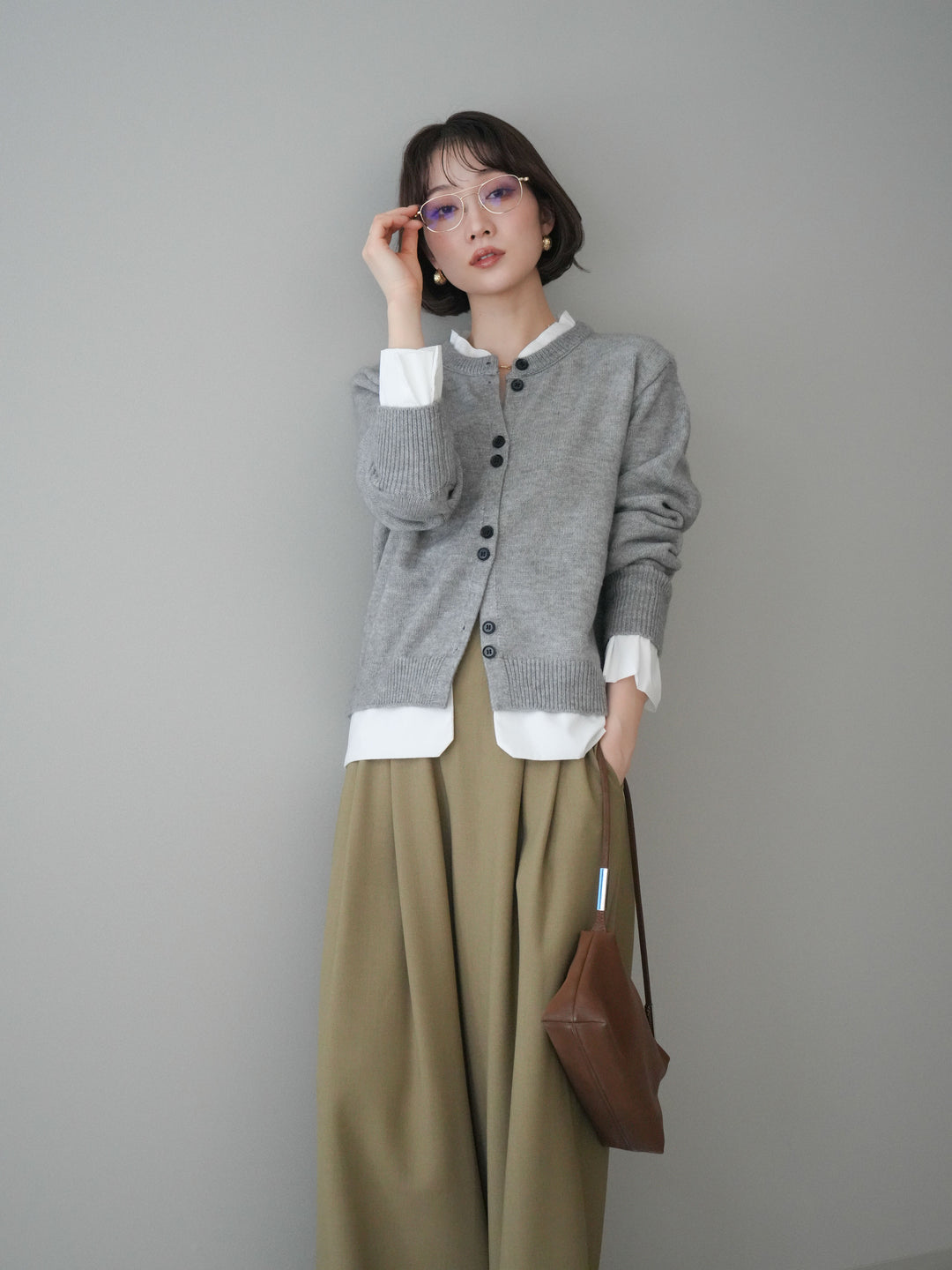 【預購】梭織布料對接針織開襟衫/淺灰色