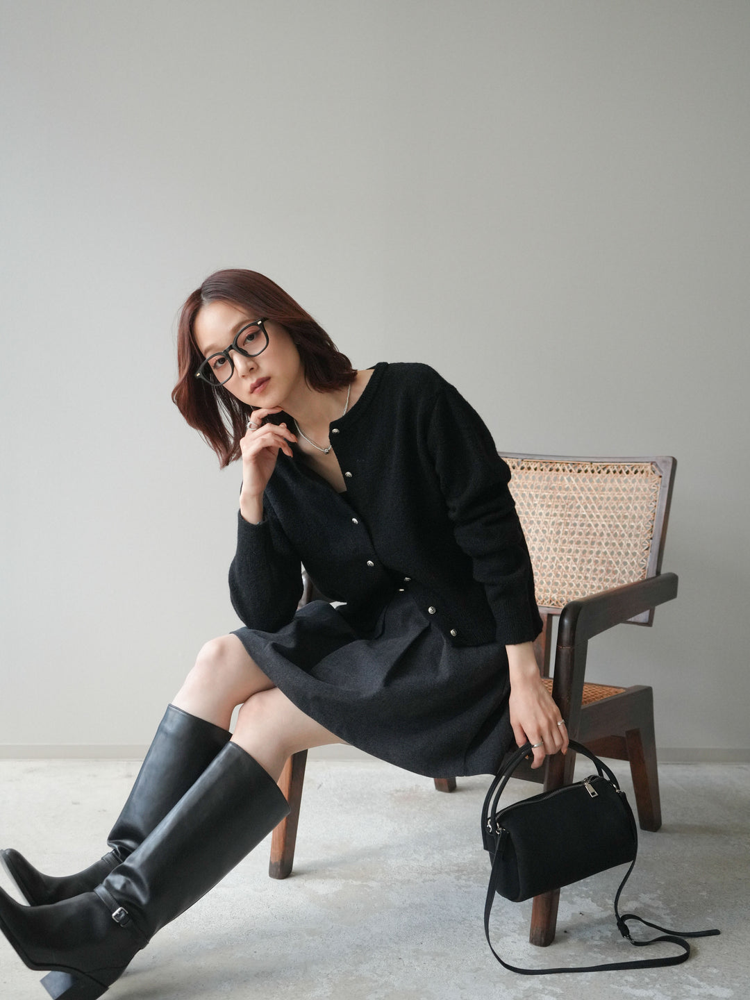 [SET]アンティークボタンニットカーディガン+ベルト付きタックミニスカート(2set)