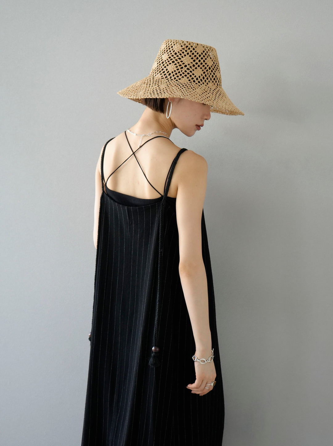 【預訂】棉麻條紋吊帶洋裝/黑色