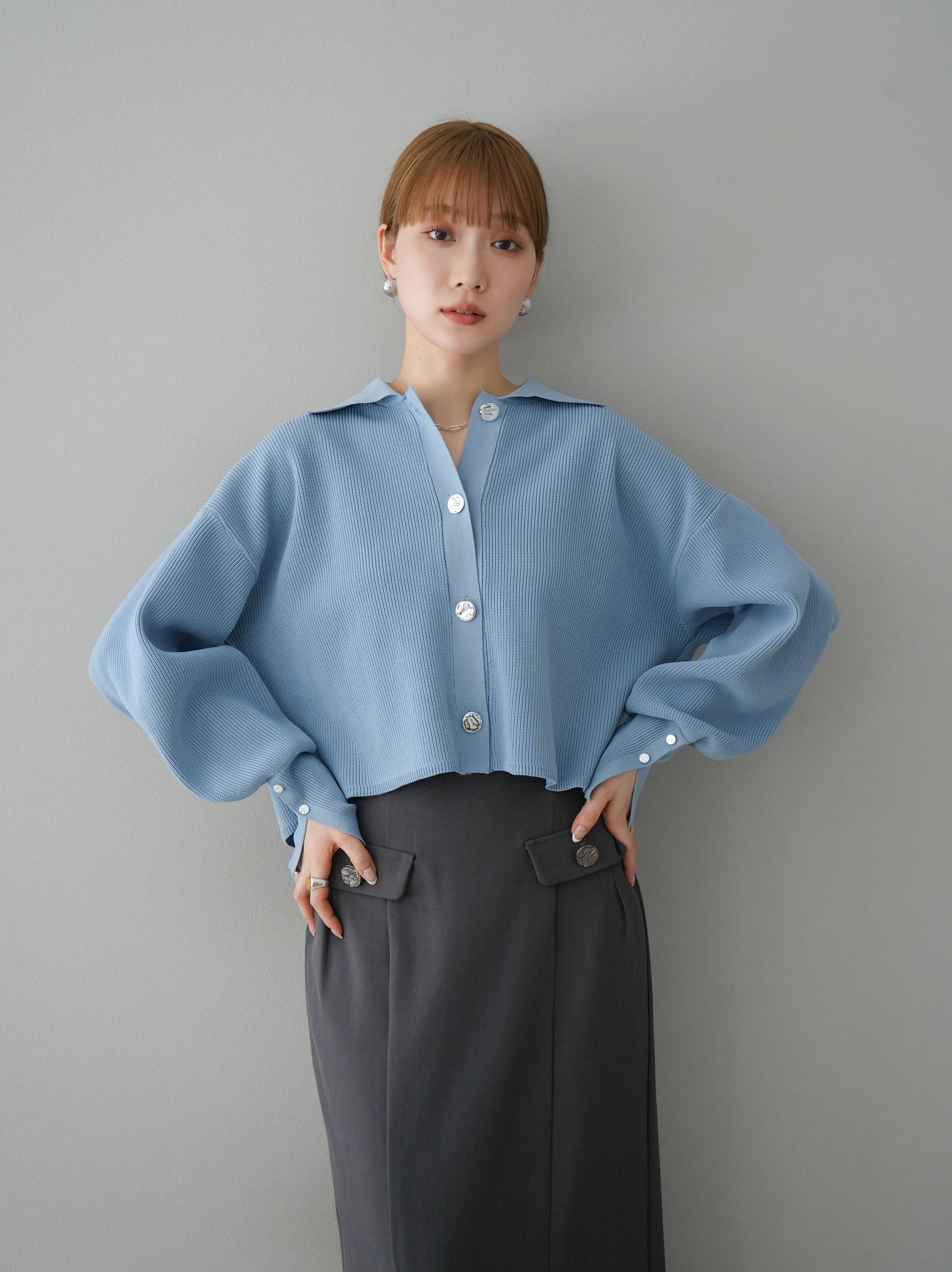 予約]ボリュームスリーブポロニットカーディガン/ブルー – Lumier