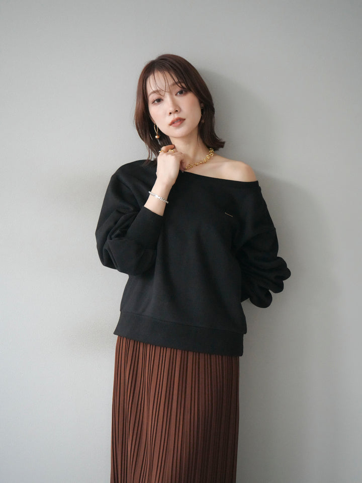 [予約]プレート付裏起毛ワンショルプルオーバー/black