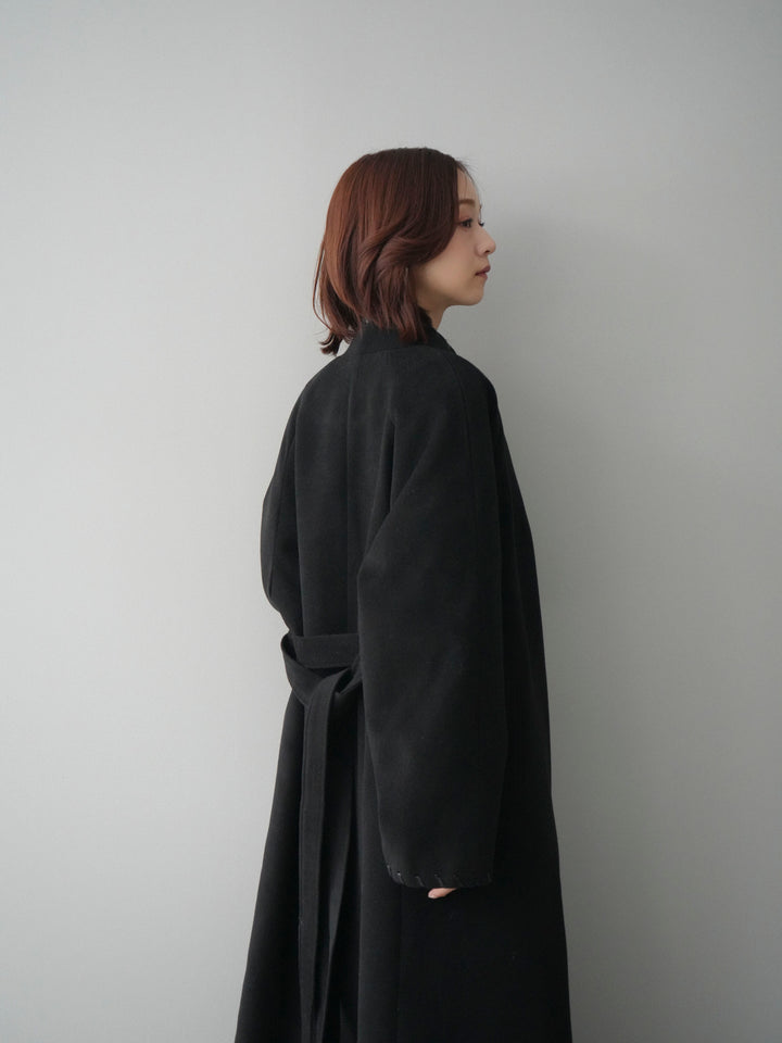 [SET]ハンドステッチ裏中綿ロングコート+モヘア衿付きボタンプルオーバー+テープベルトタックバギーパンツ(3set)