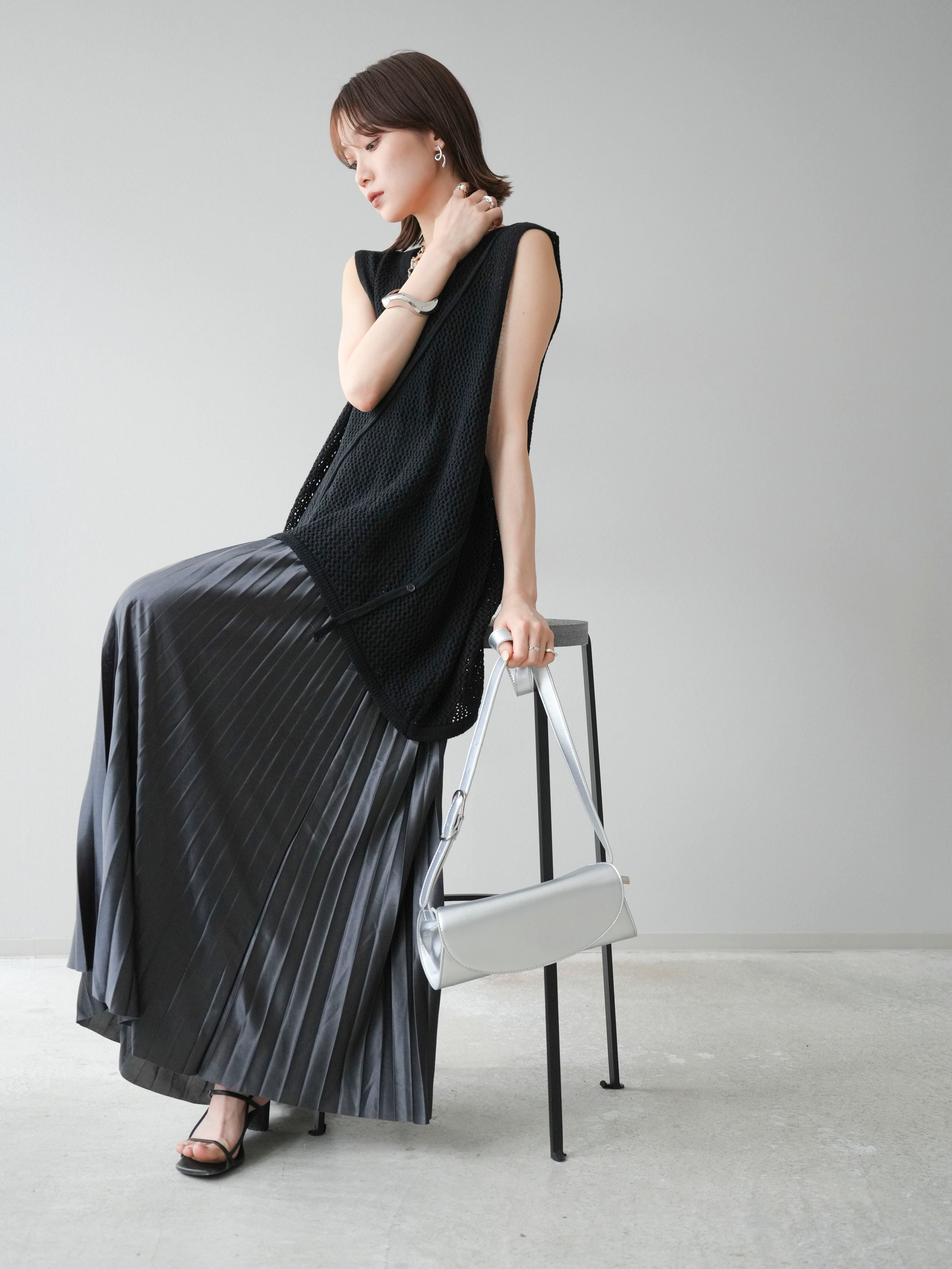 予約]サテンプリーツマキシスカート/チャコール – Lumier
