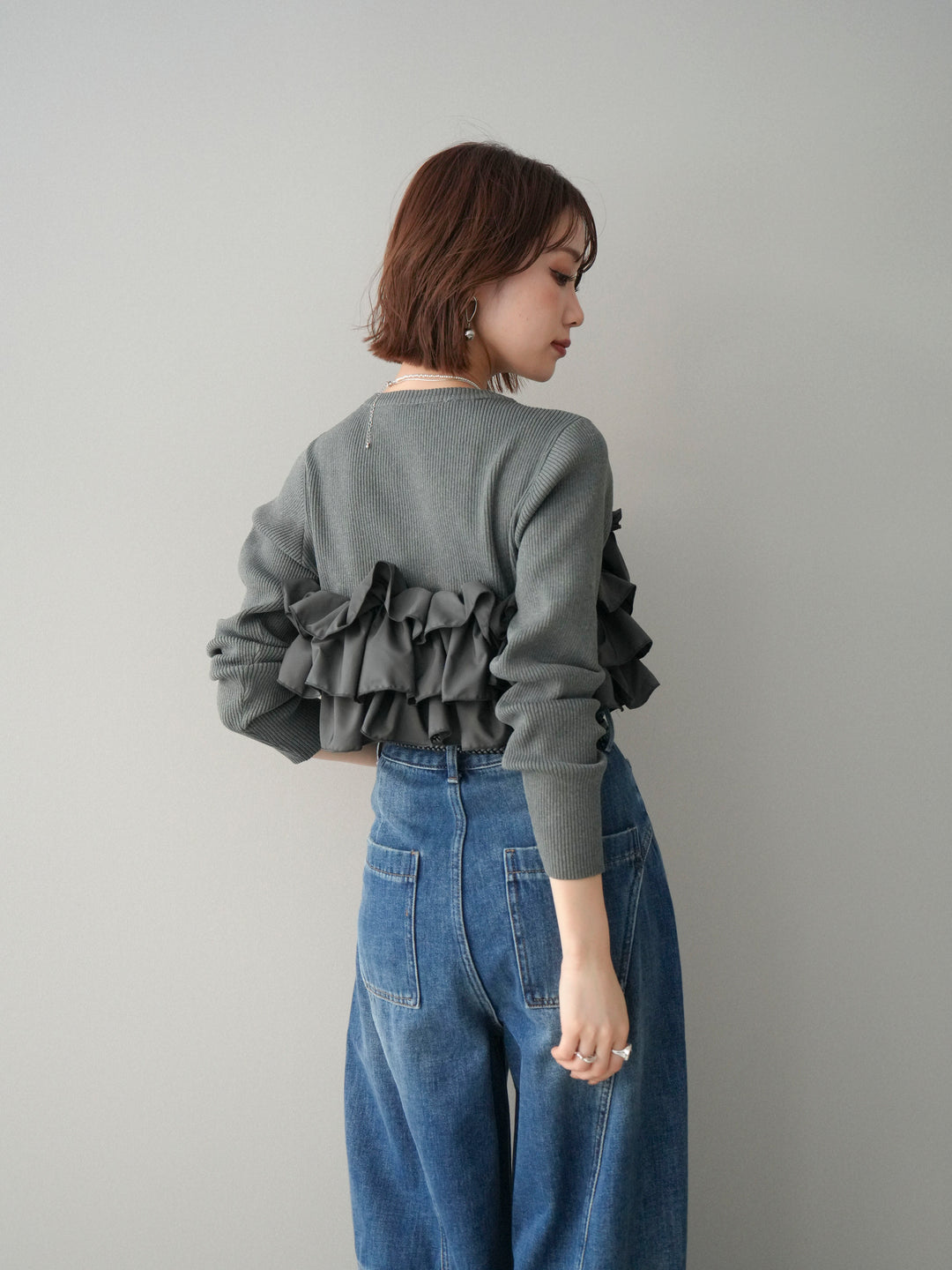 [予約]フリルビスチェドッキングスポンジニットプルオーバー/gray