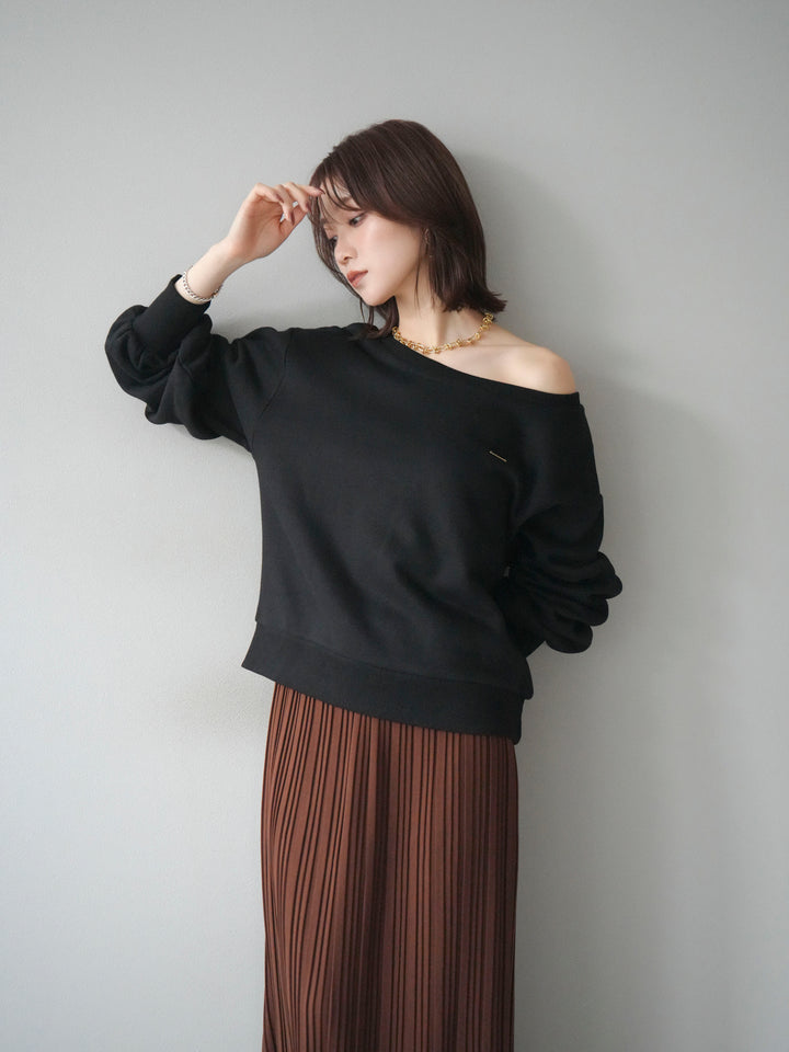 [予約]プレート付裏起毛ワンショルプルオーバー/black