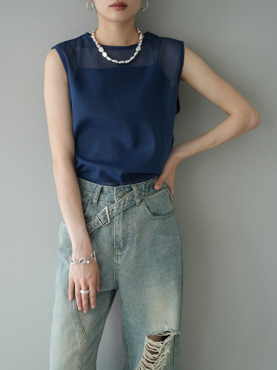 [SET] Organdy sleeveless top + belt asymmetrical damaged denim (2set)