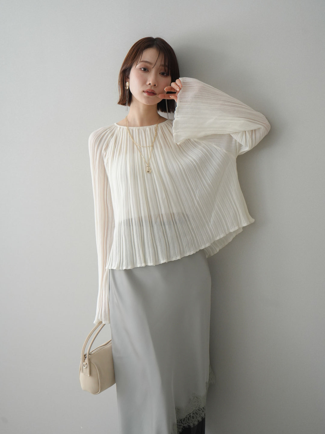 [SET]プリーツシアーフレアスリーブニットトップス+センターシームフレアパンツ+サテンライクアシメレーススカート(3set)