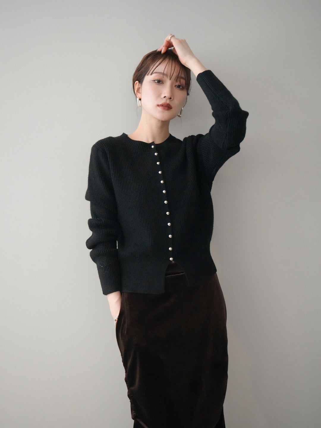 [SET]シルバーボタン畦編みニットカーディガン+ギャザーベロアスカート(2set)