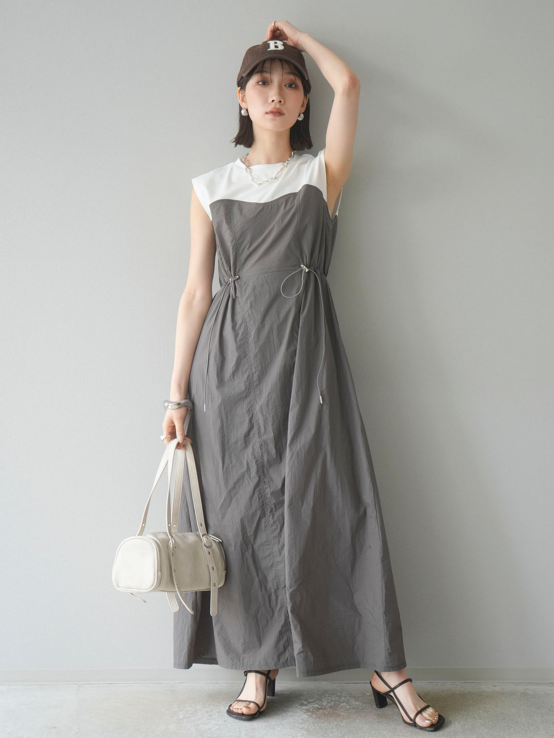 [予約]カットドッキングナイロンワンピース/モカ